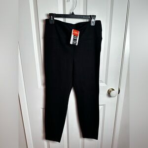 HUE Classic Black Leggings